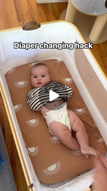 Blake Edward Mansfield on Instagram: "Hands free diaper changing baby hack 😱 #baby #parentingtips #parenting" Diaper Station, Diaper Caddy, Baby Changing, Baby Safety, Diaper Cover, Baby Hacks, Simple Tricks, Wordpress Theme, Snug Fit