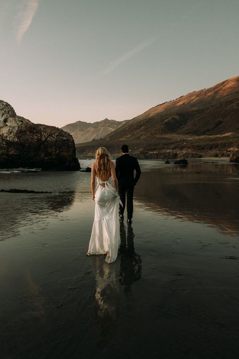 Elopement Photos With Family, Big Sur Engagement Shoot, Boho Mountain Elopement, Big Sur Proposal, St Lucia Elopement, Cliff Wedding Photos, Big Sur Wedding Photos, Big Sur Elopement Photography, Big Sur Photoshoot