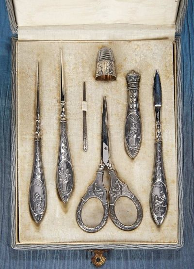 Antique Needlework Tools and Sewing: 343 German Sewing Necesaire with Silver Tools Depicting the Stages of a Woman's Life Sewing Necessities, Antique Sewing Kit, Antique Scissors, Sewing Case, Sewing Machine Needle, Vintage Sewing Notions, Old Sewing Machines, Embroidery Tools, Sewing Kits