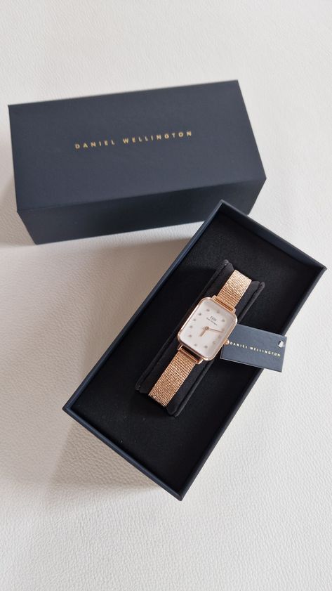 Daniel Wellington Watch, Luxe Jewelry, Rose Gold Watches, Just Cavalli, Virtual Closet, Slovenia, Daniel Wellington, Wellington, Luxury Watches