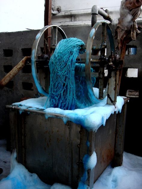 HANK DYEING is a very unique dyeing process in which colour penetration is maximized and the yarns retain a softer, loftier feel. Selvage Denim Jeans, Momotaro Jeans, Vintage Industrial Lighting, Selvage Denim, Boro Sashiko, Embroidery Tools, Denim Projects, Indigo Shibori, Tatting Lace