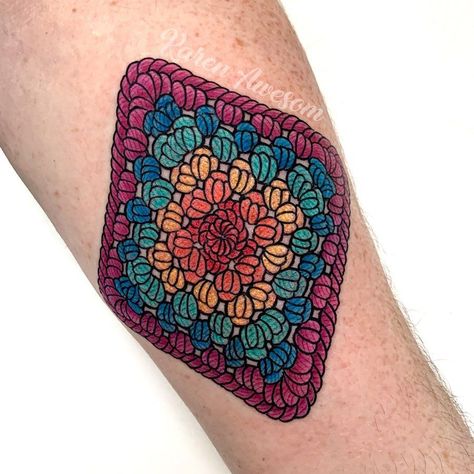 Arts And Crafts Tattoo Ideas, Embroidered Tattoo Ideas, Crochet Tatoos Ideas, Stitch Tattoos For Women, Quilt Tattoo Ideas, Crocheting Tattoos, Kitschy Crochet, Quilting Tattoo, Crochet Tattoo Ideas