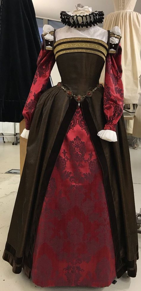 Late 1700s Fashion, Asoiaf Fashion, Elizabethan Gown, Elizabethan Dress, 17th Century Dress, Elizabethan Fashion, 16th Century Fashion, 1700 Fashion, Tudor Dress