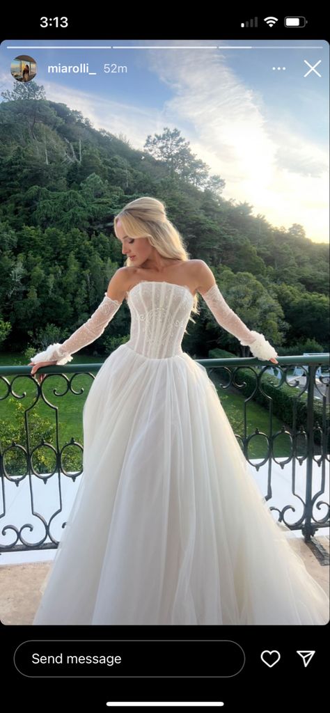 Greta Rolli, Bridal Wardrobe, Wedding Robe, Bridal Shower Dress, Event Inspiration, Castle Wedding, Morning Wedding, Reception Dress, Wedding Looks