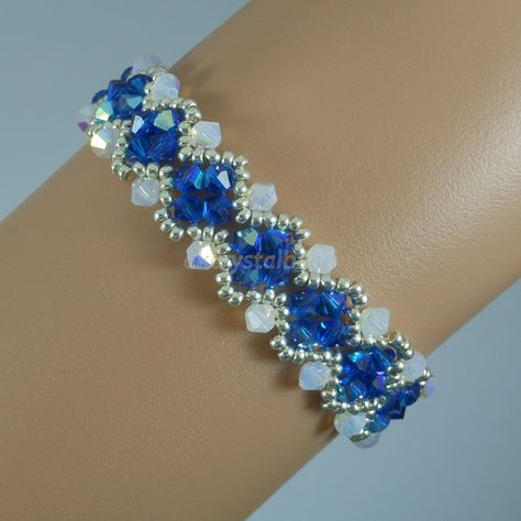 Crystal Bead Jewelry, Beaded Jewelry Bracelets, Beautiful Beaded Jewelry, Blue Beaded Bracelets, Beaded Bracelets Tutorial, Swarovski Crystal Bracelet, Diy Bracelet Designs, Swarovski Bracelet, Beaded Jewelry Tutorials