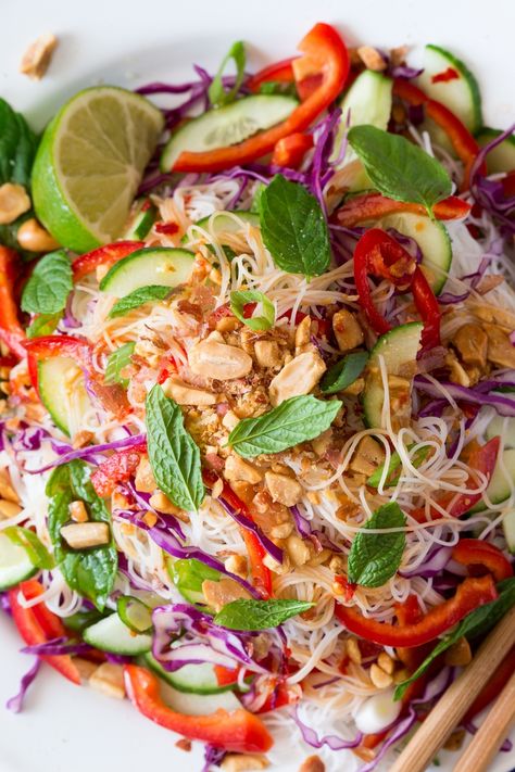 Asian vermicelli salad with peanuts - Lazy Cat Kitchen Vermicelli Salad Dressing, Rice Vermicelli Salad, Vermicelli Salad Recipes, Vermicelli Noodle Salad, Salad Calories, Vermicelli Salad, Salad Asian, Lazy Cat Kitchen, Thai Salads