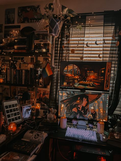 Space Pc Setup, Gothic Computer Desk, Dark Cottagecore Desk Setup, Witchy Gaming Room, Witchy Computer Setup, Gaming Setup Dark Academia, Dark Academia Gamer Room, Dark Cozy Desk Setup, Gothic Computer Setup