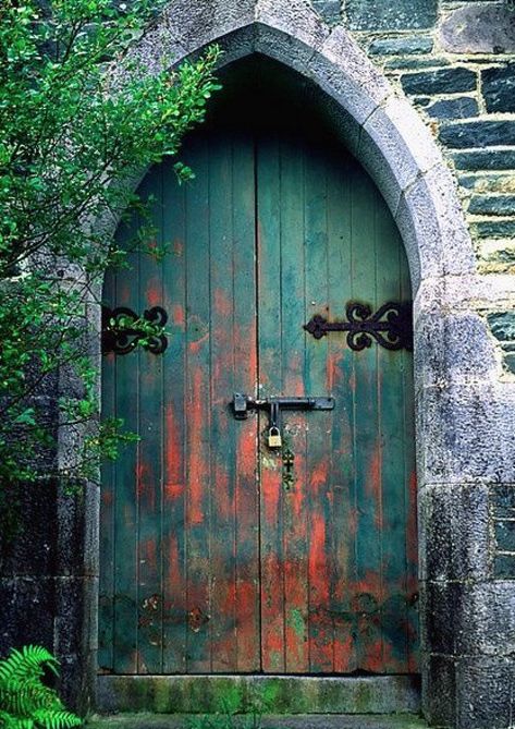 9 Instagram Worthy Front Doors From Europe When One Door Closes, Porte Cochere, Cool Doors, Green Door, Old Door, Old Doors, Old Stone, Unique Doors, Beautiful Doors