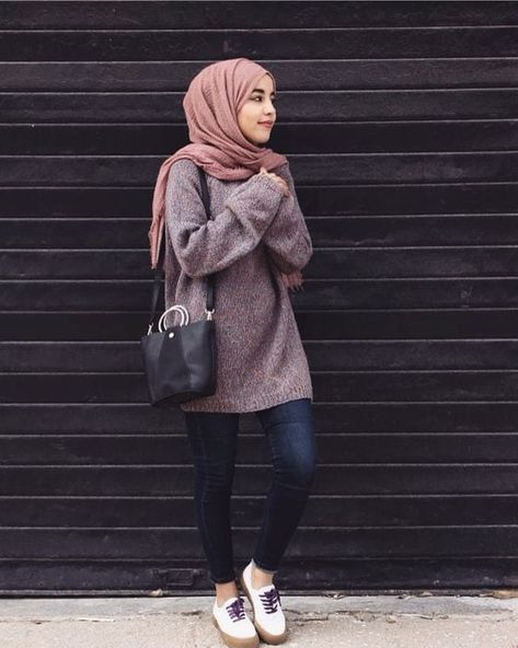 Hijab office Wear - 20 Ideas to Wear Hijab at Work Elegantly Hijab Office, Fesyen Islam, Abaya Design, Estilo Hijab, Oufits Casual, Look Formal, Hijab Style Casual, Casual Hijab, Casual Hijab Outfit