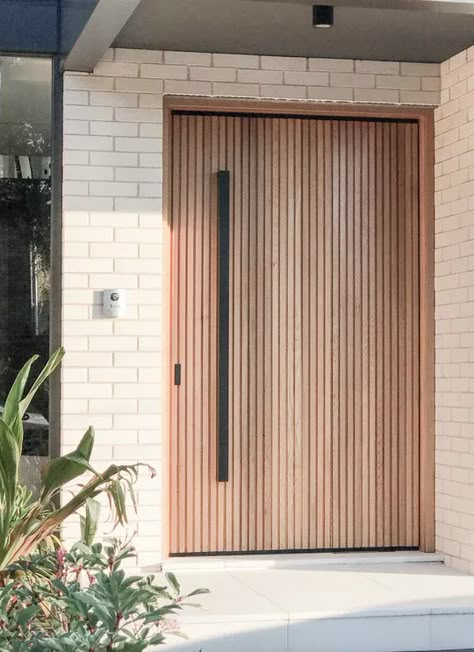 Black Entry Doors, Timber Front Door, Modern Entrance Door, Bungalow Renovation, Modern Front Door, Door Pull Handle, Wood Front Doors, Wooden Front Doors, Front Door Entrance