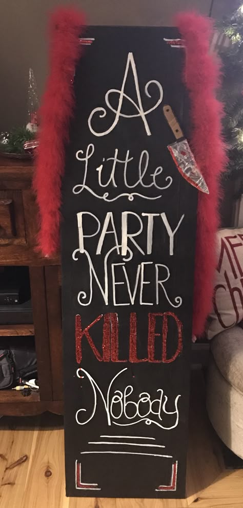 21st Birthday Halloween Party Decoration, 18th Halloween Birthday Party Ideas, The Craft Themed Party, Birthday Halloween Costume Women, Diy Horror Birthday Party, Horror Sweet 16 Party Ideas, Haunted Dinner Party Decor, Thriller Themed Halloween Party, Costume Bday Party Ideas