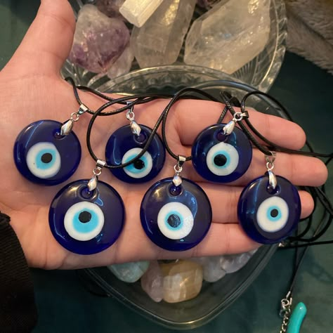 Evil Eye Necklaces, Evil Necklace, Hippie Jewelry Necklace, Necklace Spiritual, Jewelry Evil Eye, Spiritual Necklace, Crystal Vibes, Crystal Aesthetic, Indie Jewelry