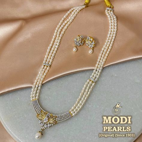 🌟 Exceptional 🌟 Minimalist Rani Haar Necklace 🌟 Three Layered 🌟 Natural Oval 🌟 Natural White 🌟 Real Pearls ✅ Authentic Pearl Jewellery 🔥 . . . . . #modipearls #hyderabadpearls #hyderabadipearls #hyderabadpearlnecklace #hyderabadijewelstore #realpearlsjewellery #chennaijewellery #delhijewellers #banglorejewellery #ranihaarjewellery #nizamijewellery #jaipurjewellery #ranihaar Rani Haar, Real Pearl Necklace, Pearl Jewellery, Real Pearls, Fancy Jewelry, Pearl Jewelry, Pearl Necklace, Quick Saves, White