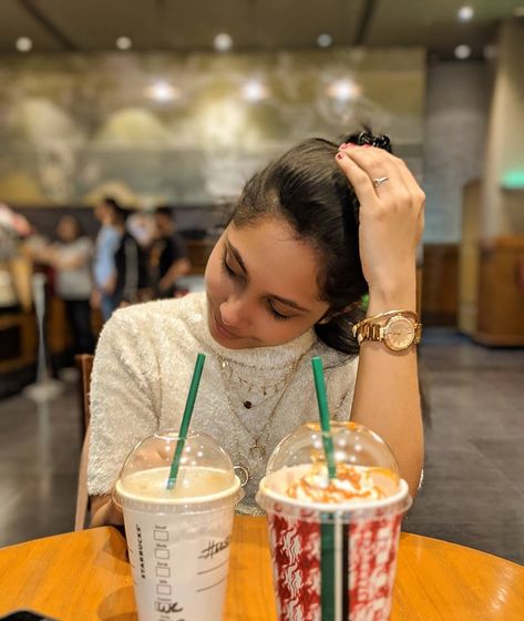 Coffee With Girlfriend Snapchat, Snap With Girlfriend, Starbucks Story, Holi Girls, Happy Birthday Chocolate Cake, Happy Birthday Chocolate, Bus Simulator Indonesia Skin Kerala Hd, Cafe Pictures, Snap Stories