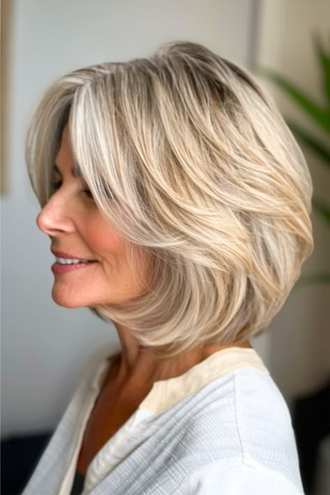 "Elegant Transformations: Gorgeous Hairstyles and Haircuts for Women Over 50. Rediscover Your Radiance! Timeless Looks for Timeless Beauty. Bun High, Haircuts Trending, Graduated Bob, Haircut Styles For Women, Easy Hair Cuts, Mother Of The Bride Hair, Corte Bob, Layered Bobs, Chin Length Hair