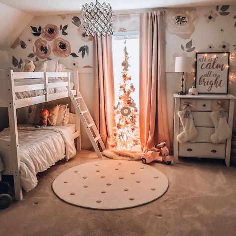 Sister Bedroom Ideas Shared Rooms Bunk Beds, Girls Bedroom Ideas Shared Sisters Bunk Beds, Toddler Girls Bedroom Ideas Shared, Sister Bunk Beds Bedroom Ideas, Colorful Bedroom Inspirations, Sister Bedroom Ideas Shared Rooms, Room Ideas For Two Sisters, Small Bedroom Ideas For 2 Sisters, Sisters Bedroom Ideas