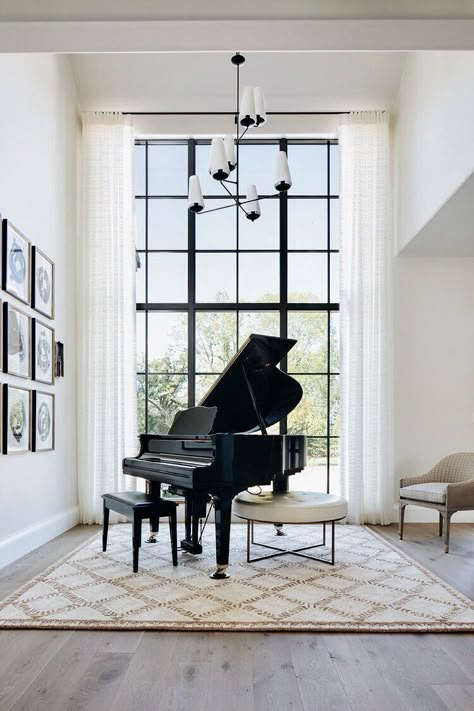 Grand Piano Living Room, Grand Piano Room, Piano Room Decor, Piano Living Rooms, Modern English Country, Kate Marker Interiors, Homes Modern, Piano Room, Modern English