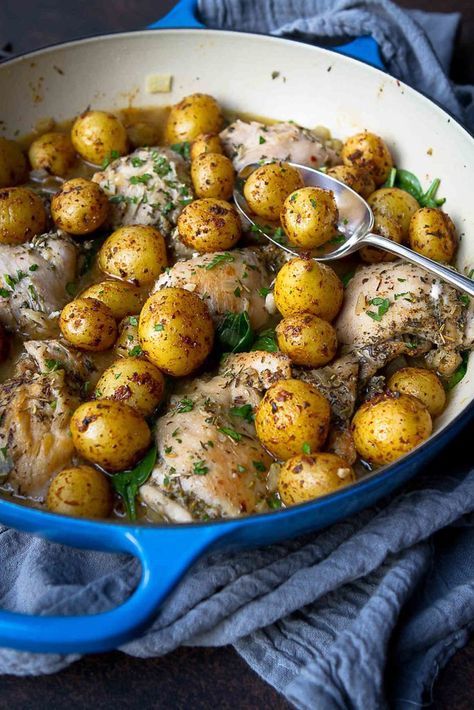 Chicken And Potato Recipes, Braiser Recipes, Braised Chicken Recipes, Chicken Delight, Poached Chicken Breast, Chicken And Potato, Seared Chicken Breast, Seared Chicken, Easy Chicken Breast