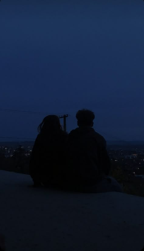 Faceless Couple Wallpaper, Hug Wallpaper, Separated Lovers, Indian Romantic, Dark Grunge Couple Aesthetic, Love At Night, Reunion Aesthetic Hug, Meet Me At Our Spot Aesthetic, Alone Together