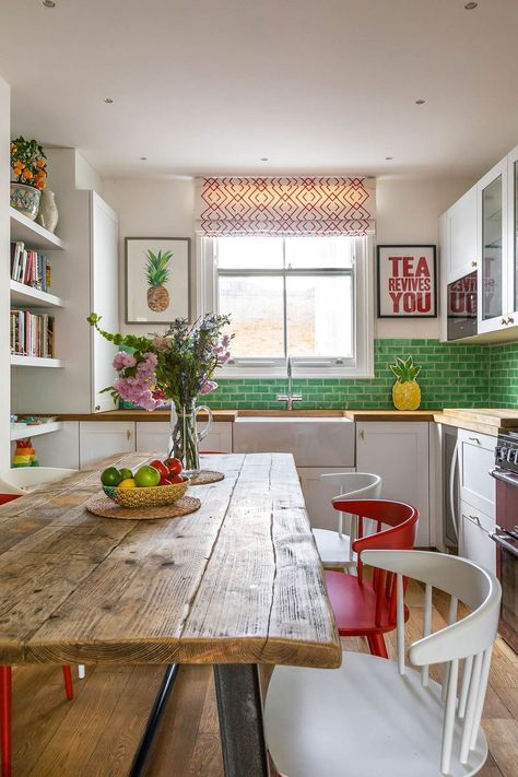 Tropical Kitchen, White Shaker Cabinets, London Kitchen, Eclectic Kitchen, Eternal Summer, London Apartment, Kitchen Diner, Eclectic Home, Home Decor Kitchen