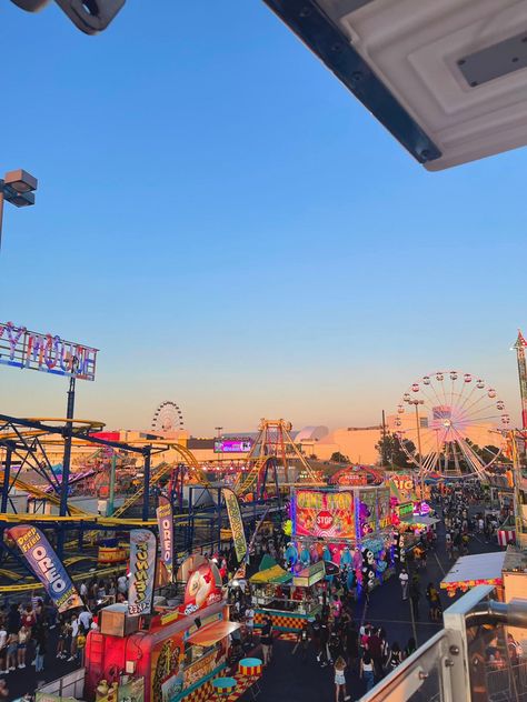 Fair
Carnival
View
Sunset Fair Pictures, Fair Rides, Summer Vision Board, Summer Fair, Summer Vision, Dream Summer, Summer Fun List, Pretty Landscapes, Summer Plans