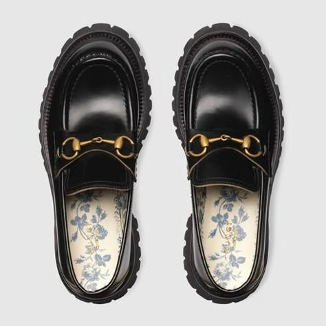 Horsebit Loafers, Dr Shoes, Flat Loafers, Designer Flats, Aesthetic Shoes, Shoe Inspo, Gucci Leather, Black Loafers, Lug Sole