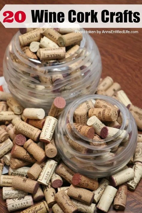 20 Wine Cork Crafts Projects. Like vino? Do you have a lot of wine corks? These wine cork craft project ideas are great ways to use those wine corks you have been saving. Whether you decide to keep these wine cork projects for yourself or give them to a friend with a bottle of wine as a gift, there Uses For Corks, Wine Cork Bunny, Wine Cork Candle, Wine Cork Trivet, Wine Cork Diy Projects, Wine Cork Coasters, Wine Cork Crafts Christmas, Wine Cork Board, Cork Diy Projects