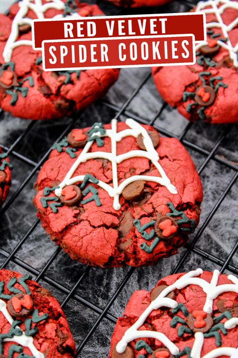 Red Velvet Halloween, Spider Cookies Halloween, Halloween Spider Cookies, Desserts Halloween, Halloween Deserts, Pastries Recipes Dessert, Halloween 23, Spider Cookies, Pastries Recipes