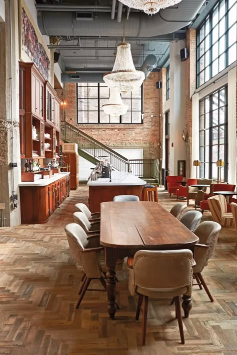 Distressed Brick Wall, Soho House Chicago, Soho House Barcelona, Chicago Interiors, Soho Loft, Chicago Design, Restaurant Ideas, Soho House, Hotel Design