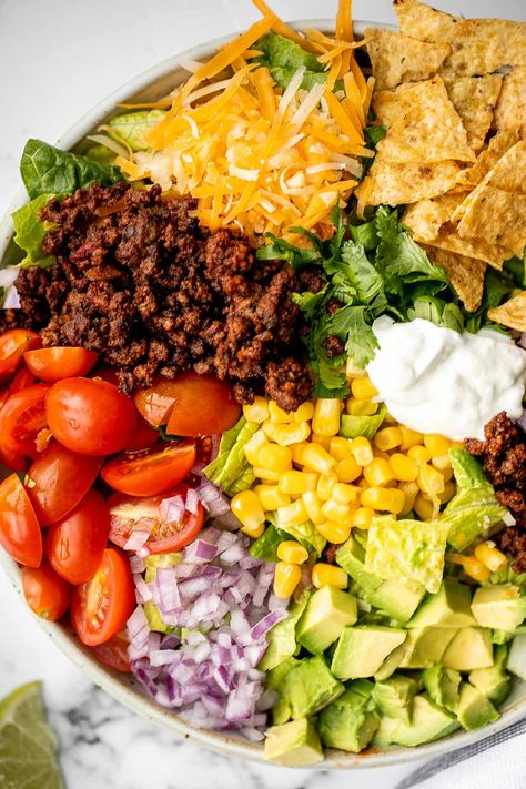 Beef Taco Salad, Beef Taco, Taco Salad Recipes, Mexican Dish, Ground Beef Tacos, Beef Salad, Taco Salad, Tacos Beef, Salad Ingredients