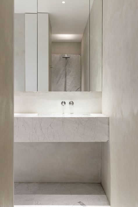 Loft in Manhattan | Leibal Rustic Italian Home, Marble Bathroom Designs, Tribeca Loft, New York Loft, Bathroom Design Inspiration, Interior Bathroom, Modern Bathrooms, Stainless Steel Bathroom, Minimalist Bathroom