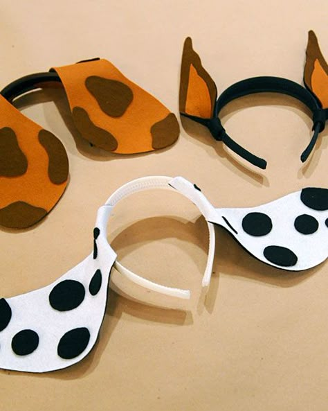 dog ears, an alternative to party hats, I can just make them Red for clifford, yellow for t-bone, or purple for cleo. Dalmation Ears, Dog Costumes For Kids, Dalmation Costume, Dog Ears Headband, Lila Party, Puppy Ears, Dogs Ears, Dalmatian Costume, Go Dog Go