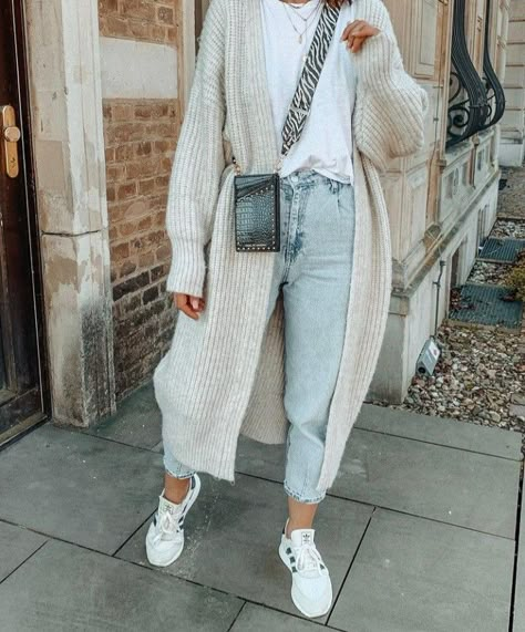 Portret Feminin, Winter Fashion Outfits Casual, Mama Style, Street Style Trends, Mode Inspo, Outfit Inspo Fall, 가을 패션, Autumn Outfit, Fall Fashion Outfits