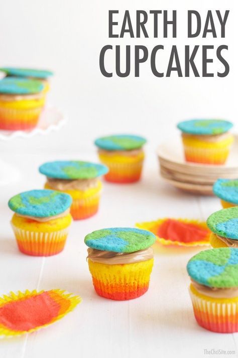 Earth Day Food Ideas, Earth Cupcakes, Earth Layers Project, Layers Of Earth, Brown Food Coloring, Eco Club, Easy Chocolate Pudding, Earth Day Ideas, Earth Cake