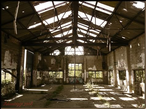 Imagine transforming this diamond in the rough! Old warehouse. Adam Taylor, Warehouse Loft, Warehouse Living, Abandoned Warehouse, Warehouse Conversion, Warehouse Home, The Heist, Old Warehouse, Warehouse Design