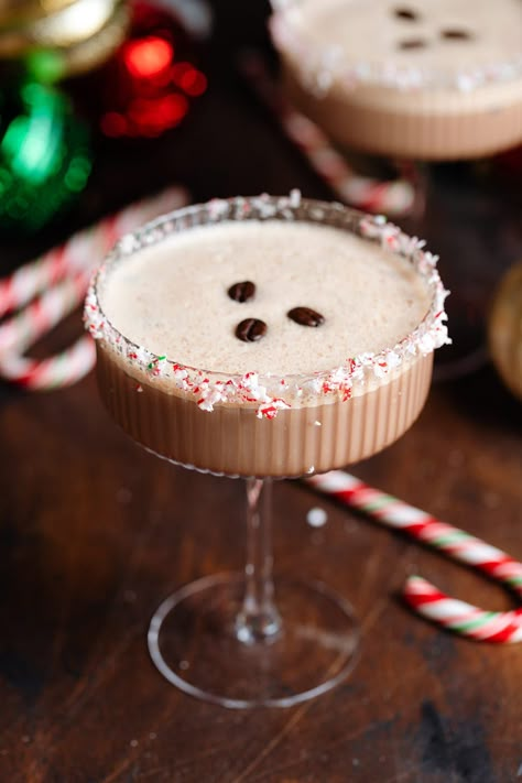 This Chocolate Peppermint Espresso Martini tastes like a boozy peppermint mocha and it's the perfect Christmas cocktail for Christmas eve or any holiday party and get-together. It's easy to make, cream, boozy, and so good! Made with Bailey's and homemade peppermint syrup, and chocolate syrup. Peppermint Mocha Espresso Martini, Peppermint Espresso Martini, Peppermint Syrup, Leftover Cranberry Sauce, Chocolate Martini, Homemade Syrup, Tea Drinks, Chocolate Espresso, Italian Christmas