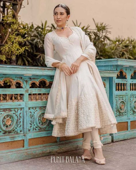 White Floral Anarkali, Embroidered Punjabi Suits, White Anarkali Dress, Ivory Anarkali, White Anarkali Suits, Floral Anarkali, Punit Balana, White Anarkali, Karishma Kapoor