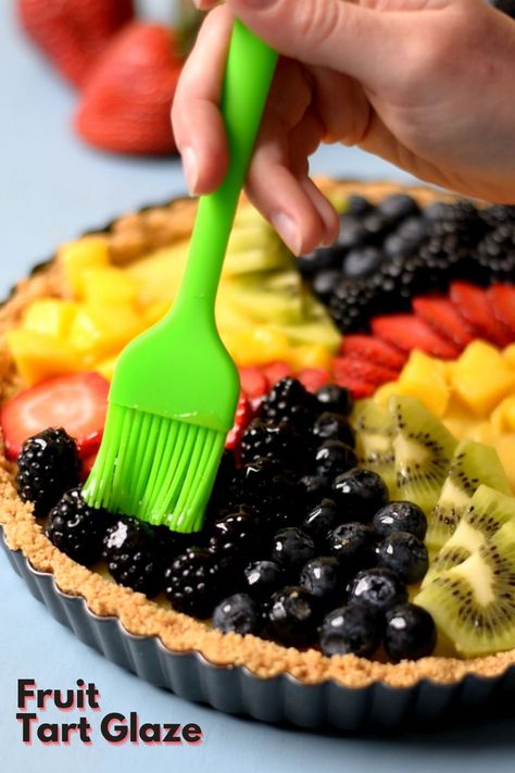 Spreading a glaze on a fruit tart with a green pastry brush. Fruit Tart Glaze, Tart Glaze, Fruit Tart Recipe Easy, Easy Fruit Tart, Glazed Fruit, Fruit Tart Recipe, Fruit Tarts, Simple Syrup Recipes, Simple Sugar