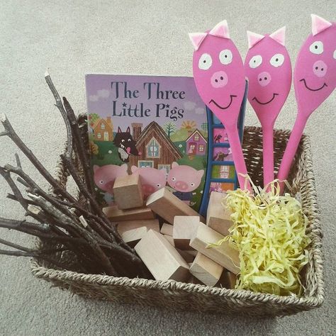 The appeal of Treasure Baskets  Treasure baskets can be filled with everyday objects which then become a treasure trove to ignite and spark imaginations and learning. This one is a story basket for The 3 little pigs. Including items to re-enact the story and explore. 3 Little Pigs, Treasure Basket, Story Sack, Traditional Tales, Nursery Activities, Story Activities, Book Baskets, Preschool Literacy, Three Little Pigs