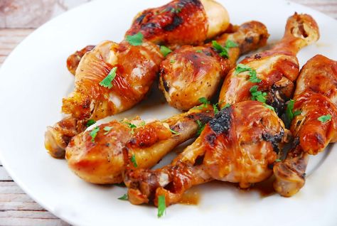 Honey Soy Chicken Drumsticks Weight Watchers Crockpot Chicken, Crockpot Chicken Drumsticks, Honey Soy Chicken Drumsticks, Spicy Chicken Drumsticks, Chicken Breast Instant Pot, Chicken Drumsticks Recipe, Satay Chicken, Drumsticks Recipe, Honey Soy Chicken