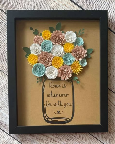 Cricut Flowers, Shadow Box Gifts, Flower Shadow, نباتات منزلية, Idee Cricut, Paper Flower Art, Shadow Box Ideas, Desain Quilling, Quilled Creations