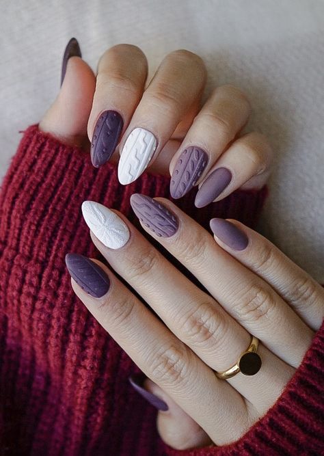 Christmas Nail Sweater, Sweater Weather Nail Art, Spring Sweater Nails, Pine Cone Nail Art, Winter Nails Sweater Art Designs, Red Christmas Sweater Nails, Fall Sweater Nails Almond, Maroon Sweater Nails, Raised Nail Art