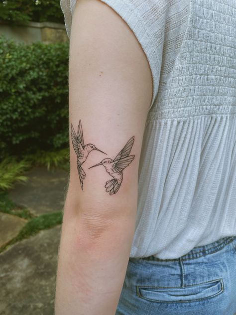 2 Hummingbirds Tattoo, Tattoo Ideas Placement, Tattoo Simplistic, Hummingbirds Tattoo, Dainty Hummingbird Tattoo, Tattoo Grandma, 2 Hummingbirds, Hummingbird Tattoos, Grandma Tattoos