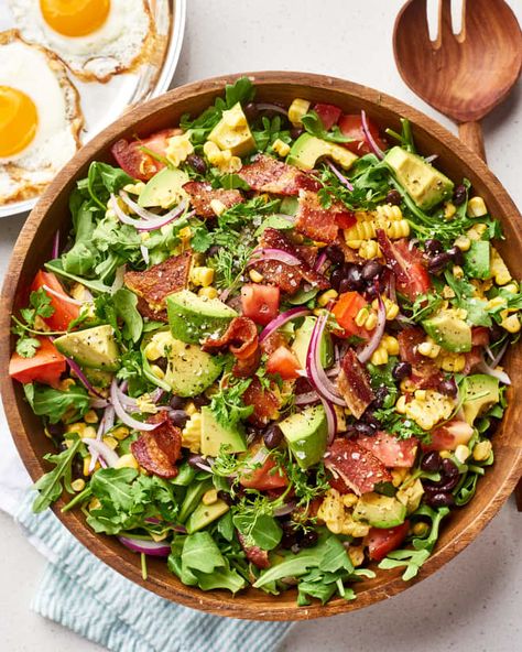 Recipe: Bacon Avocado Salad Bowls | Kitchn Bacon Avocado Salad, Salad Bowl Recipes, Eat Like A Bear, Gross Food, Easy Summer Dinners, Bacon Avocado, Avocado Salad Recipes, Weeknight Dinner Recipes Easy, Big Salad