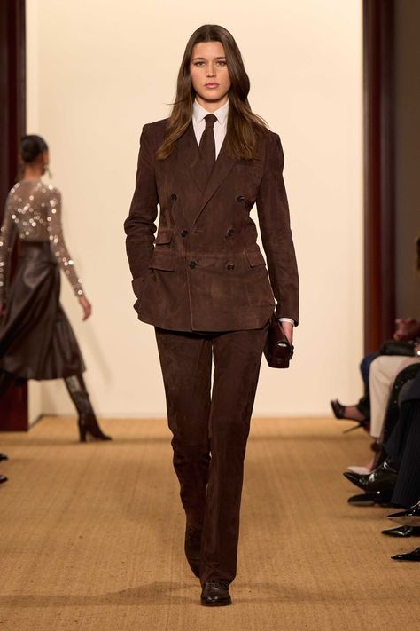 Ralph Lauren Runway, Ralph Lauren Looks, Fall Runway, Ralph Lauren Fall, Fashion Newsletter, Antonio Marras, Kelly Rowland, Zoe Kravitz, Ralph Lauren Collection