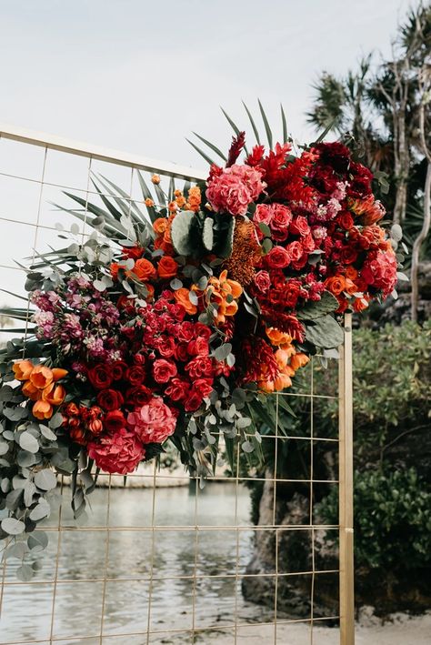 Frida Kahlo Inspired This Crazy Colorful Small Mexico Wedding Mexican Glam Wedding, Spanish Wedding Flowers, Mexico Wedding Flowers, Frida Khalo Wedding, Mexican Wedding Flowers, Fall Mexican Wedding, Mexico Inspired Wedding, Bahamas Wedding Ideas, Yucatan Wedding