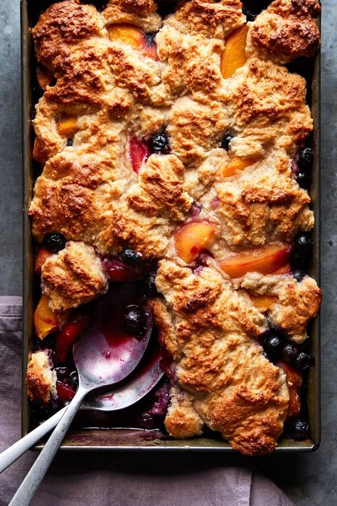 Vegan Blueberry Peach Cobbler Recipe (also Nut-Free & Soy-Free) Vegan Blueberry Recipes, Vegan Cobbler, Blueberry Peach Cobbler, Vegan Peach, Peach Blueberry, Vegan Party, Meat Free Recipes, Healthy Vegan Desserts, Vegan Blueberry