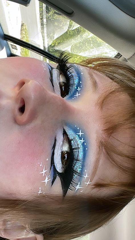 Shark Inspired Makeup, Blue Cat Makeup, Blue Drag Makeup Looks, Shark Makeup Look, Sonic Makeup Look, Sonic Inspired Makeup, Blue Gyaru Outfit, Blue Cosplay Makeup, Artsy Makeup Looks Aesthetic