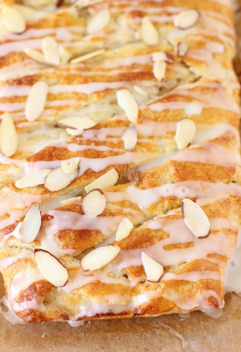 Buttery Almond Pastry Braid Recipe from Willow Bird Baking Pastry Braid, Almond Croissants, French Delicacies, Almond Pastry, Pane Dolce, Breakfast Goodies, Almond Croissant, Almond Paste, Puff Pastry Recipes