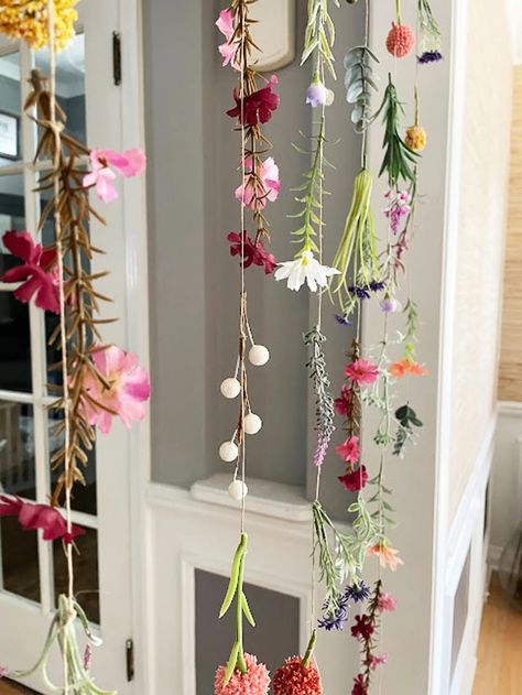 Wildflower Garland, Wedding Flower Garland, Hanging Flowers Wedding, Wildflower Party, Wildflower Wedding Theme, Wildflower Baby Shower, Aisle Runners, Baby In Bloom, Etsy Diy